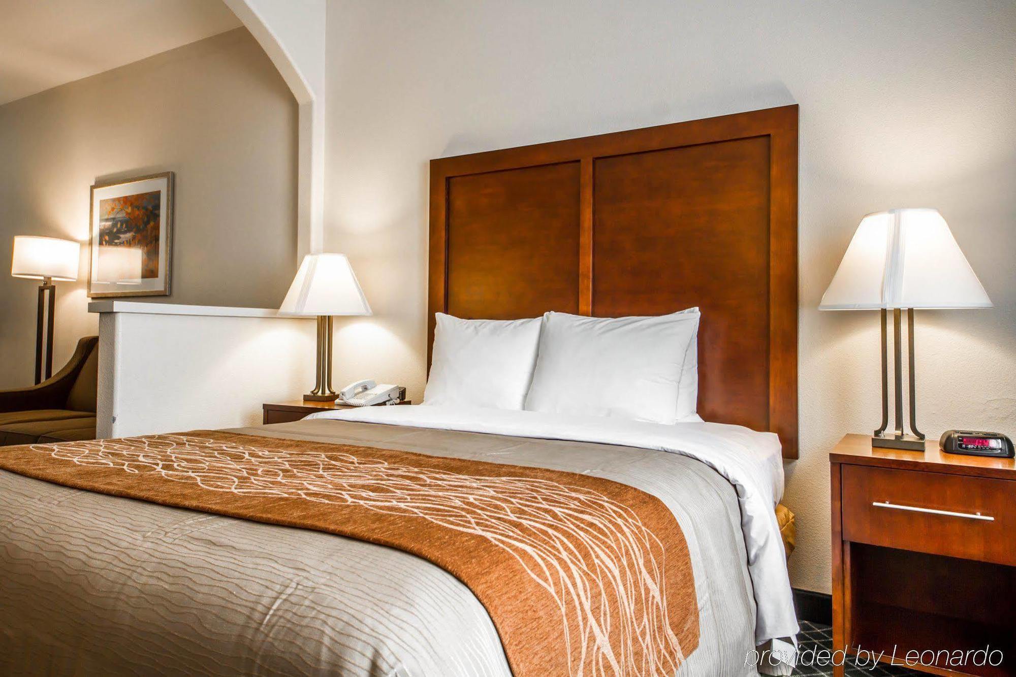 Comfort Inn & Suites Oakland Airport Екстер'єр фото