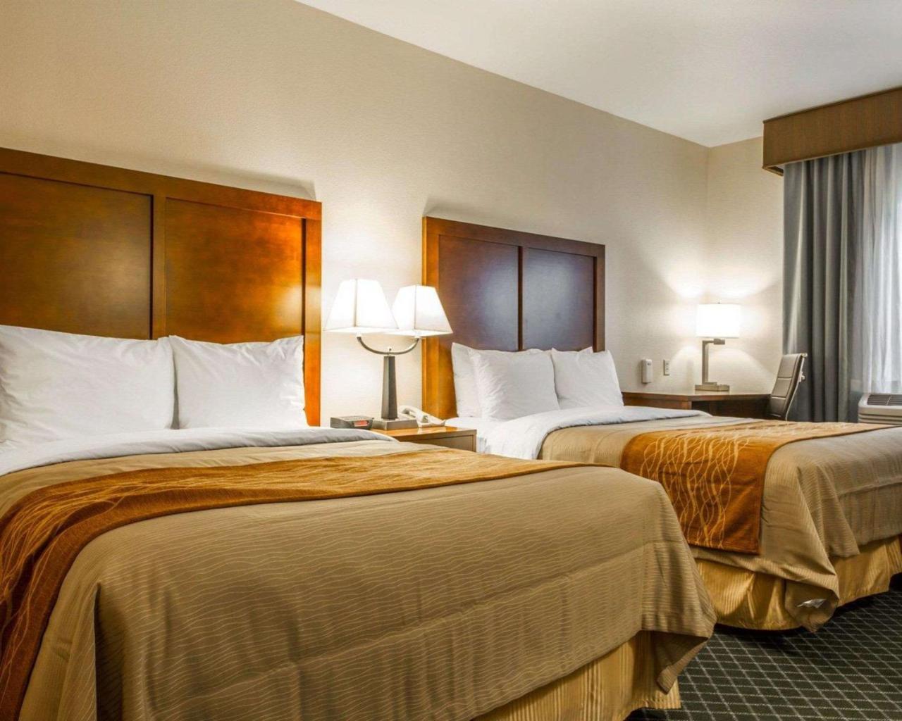 Comfort Inn & Suites Oakland Airport Екстер'єр фото