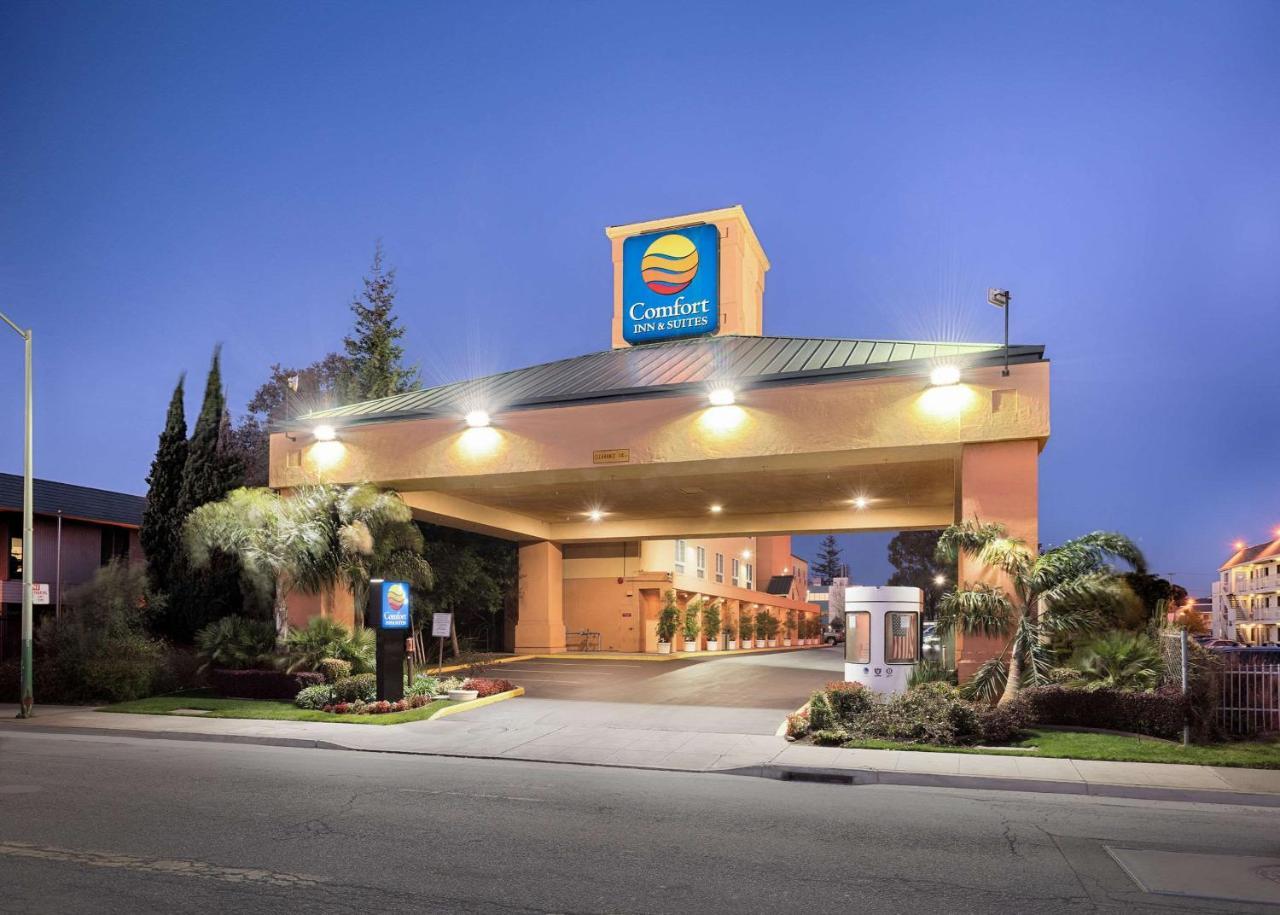 Comfort Inn & Suites Oakland Airport Екстер'єр фото