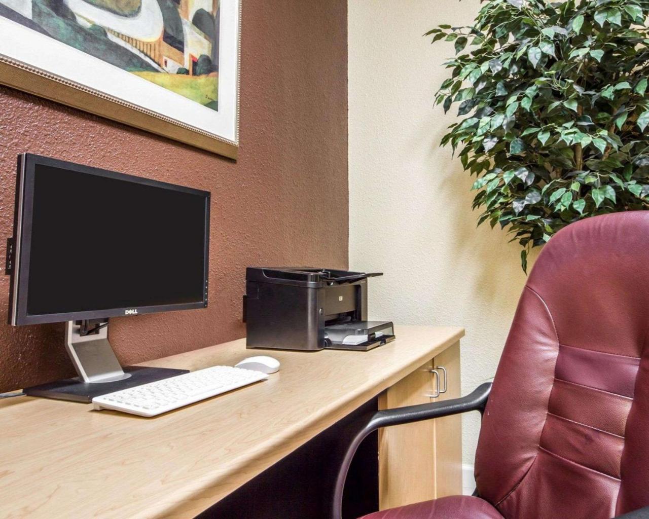 Comfort Inn & Suites Oakland Airport Екстер'єр фото