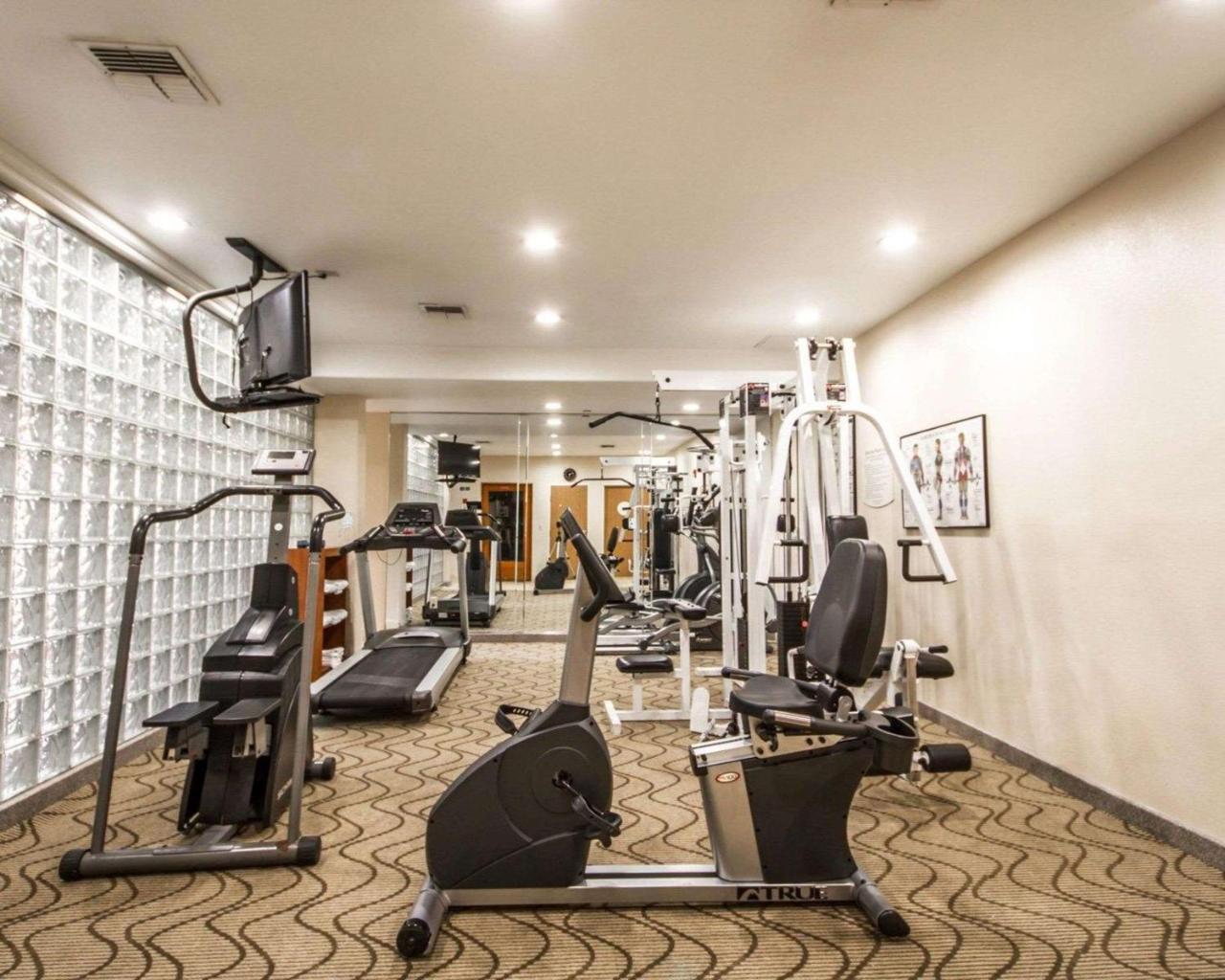 Comfort Inn & Suites Oakland Airport Екстер'єр фото
