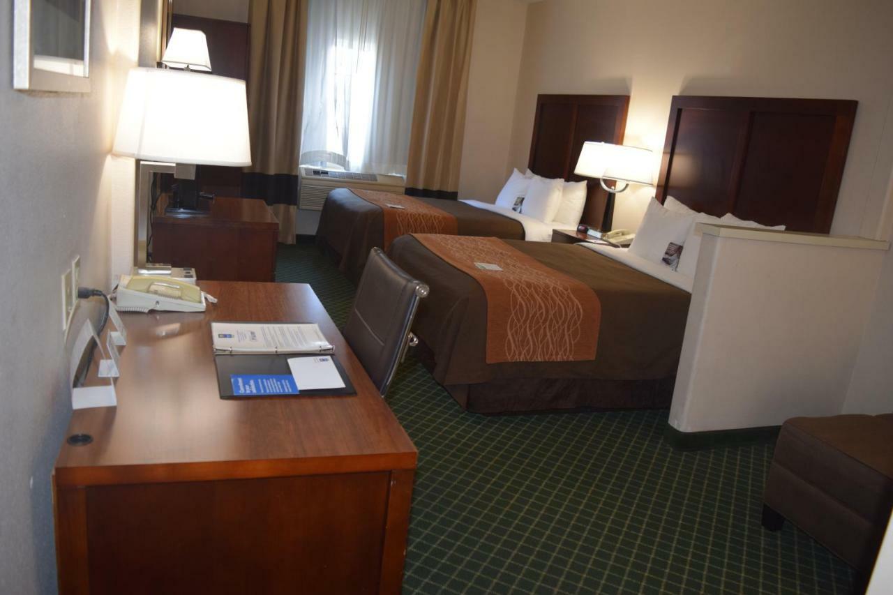 Comfort Inn & Suites Oakland Airport Екстер'єр фото
